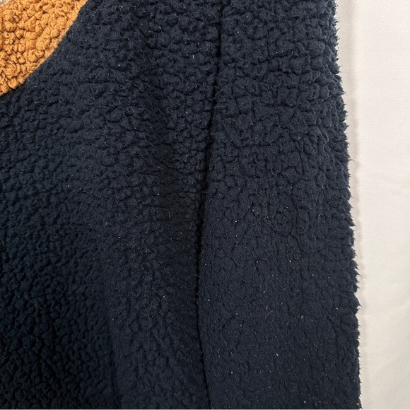 Thread & Supply Wubby Sherpa Pullover Chevron Colorblock M - Picture 12 of 14